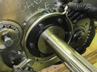 _Graphics/Web/TRSM0970_Main Case Counter Shaft Installation 32.jpg